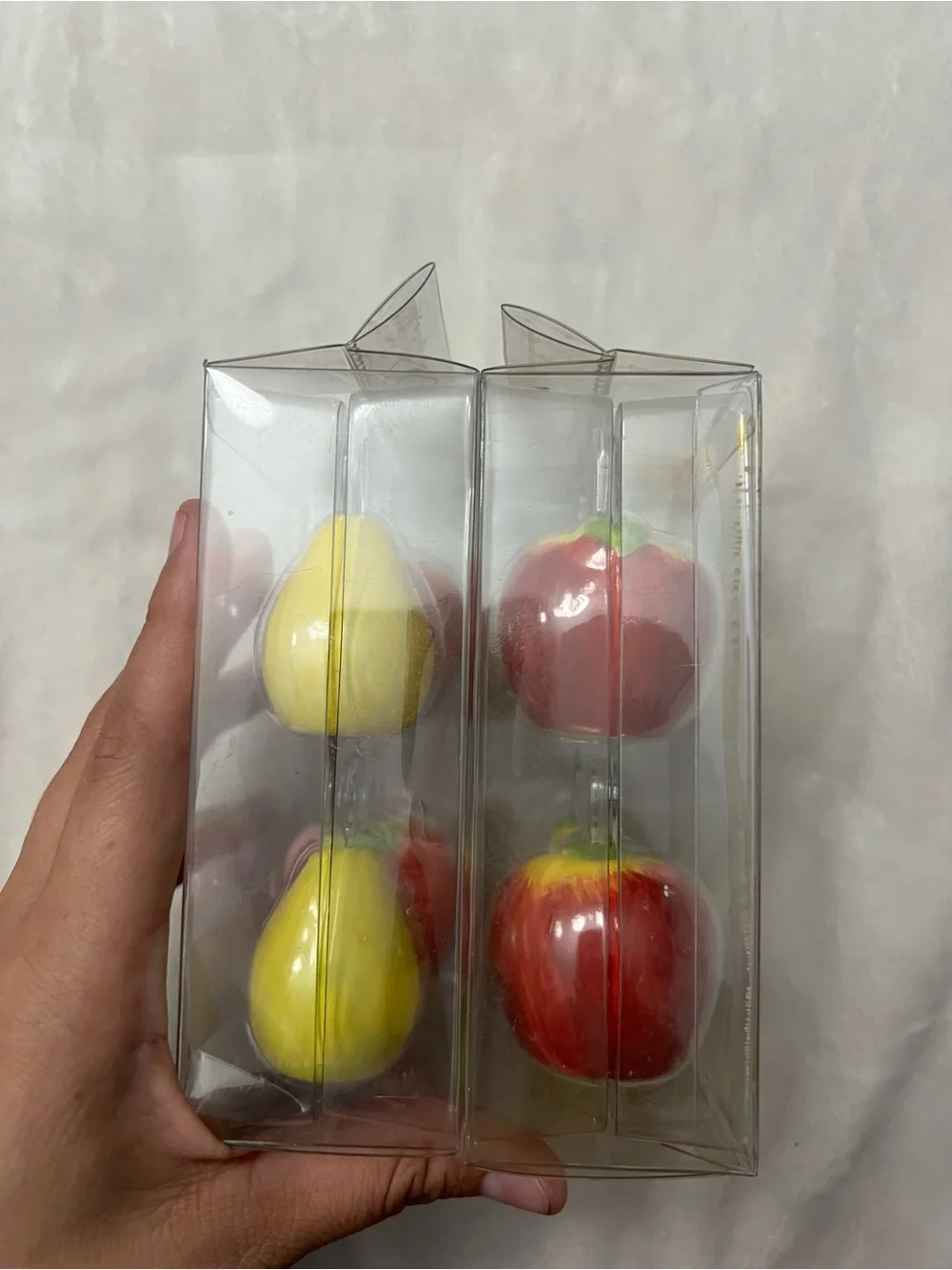 Party City Fruit Placecard Holders in Yellow & Red - 2 Packs